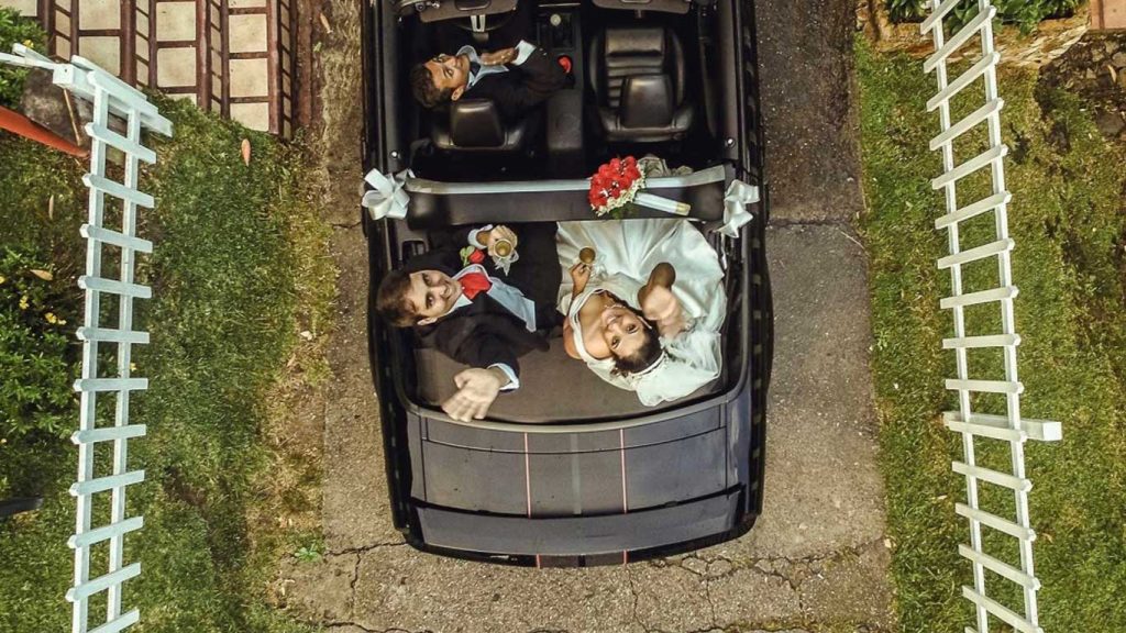 Fotografía aérea con drones 4 car wedding drone isazastudio